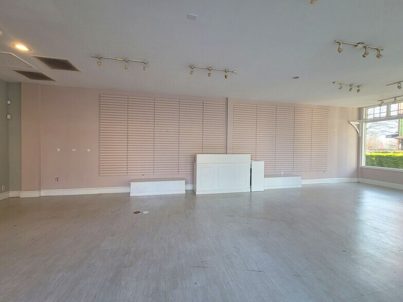 More Photos Of 951 Market St, Fort Mill Storefront Retail Office For Lease