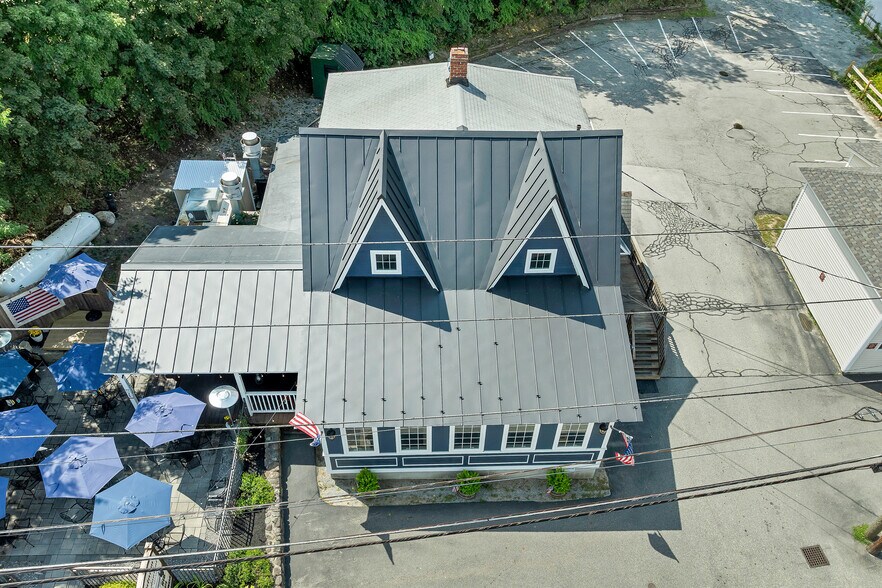 More Photos Of 40 Main St, Goffstown Restaurant For Sale
