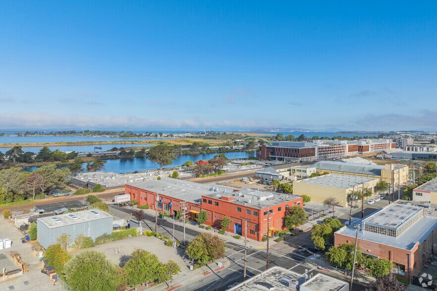 More Photos Of 2390 4th St, Berkeley Office For Lease