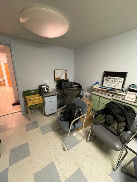 More Photos Of 14449 70th Ave, Flushing Healthcare For Lease