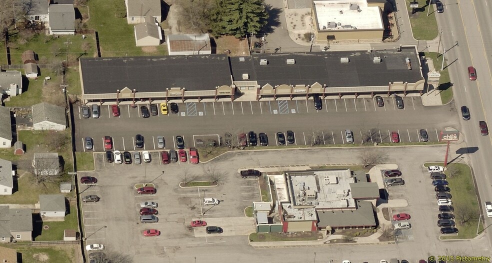 More Photos Of 811 W McGalliard Rd, Muncie Storefront For Sale
