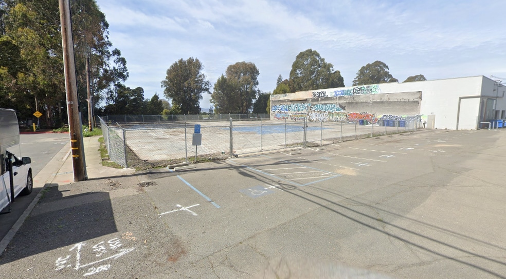 Primary Photo Of 701 Heinz Ave, Berkeley Land For Lease