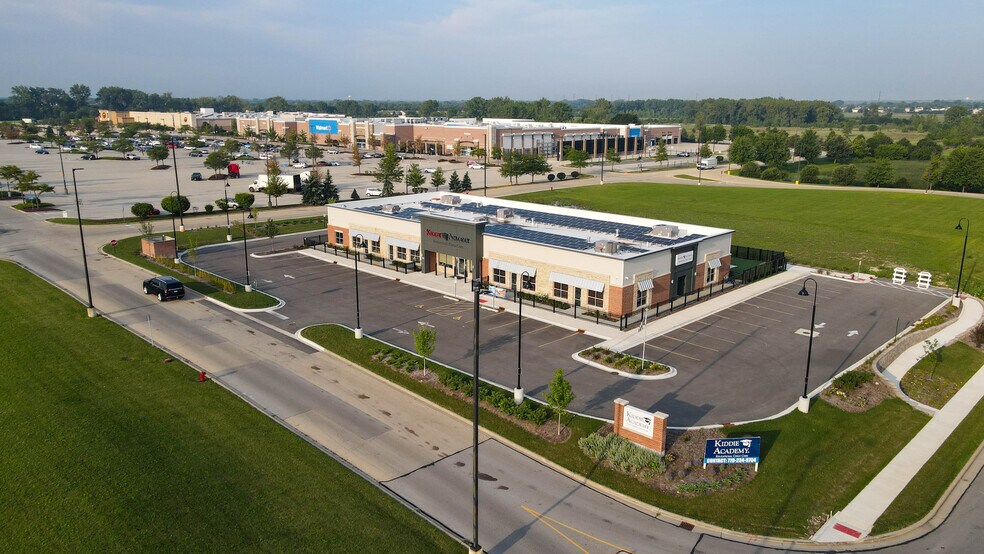 More Photos Of 1311 W Airport Rd, Romeoville General Retail For Sale