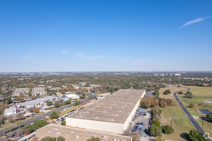 More Photos Of 12317 Technology Blvd, Austin Warehouse For Lease