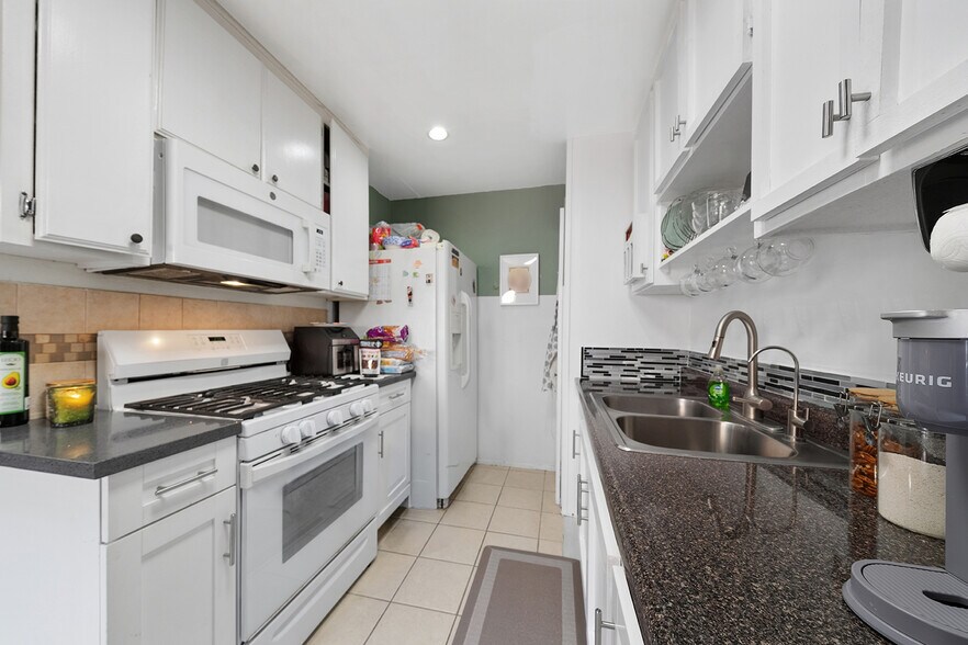 More Photos Of 2516 Elsinore St, Los Angeles Multifamily For Sale