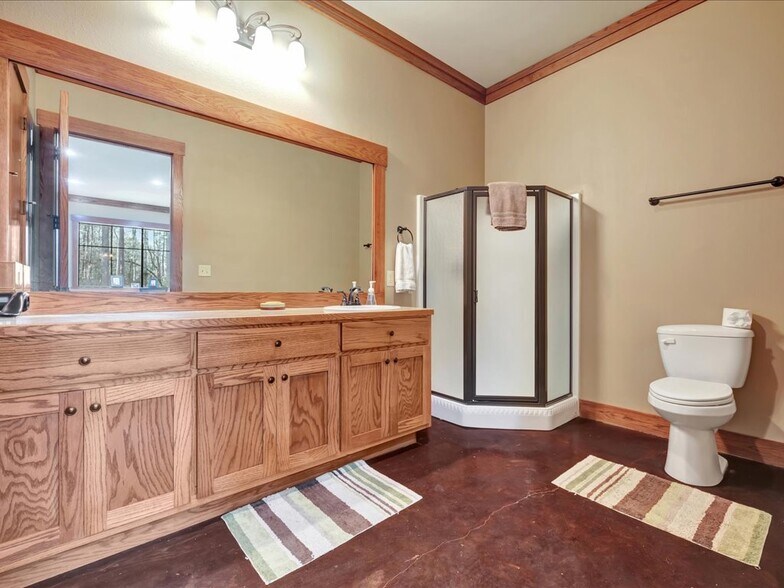 More Photos Of 7680 FM 2497, Lufkin Office For Sale