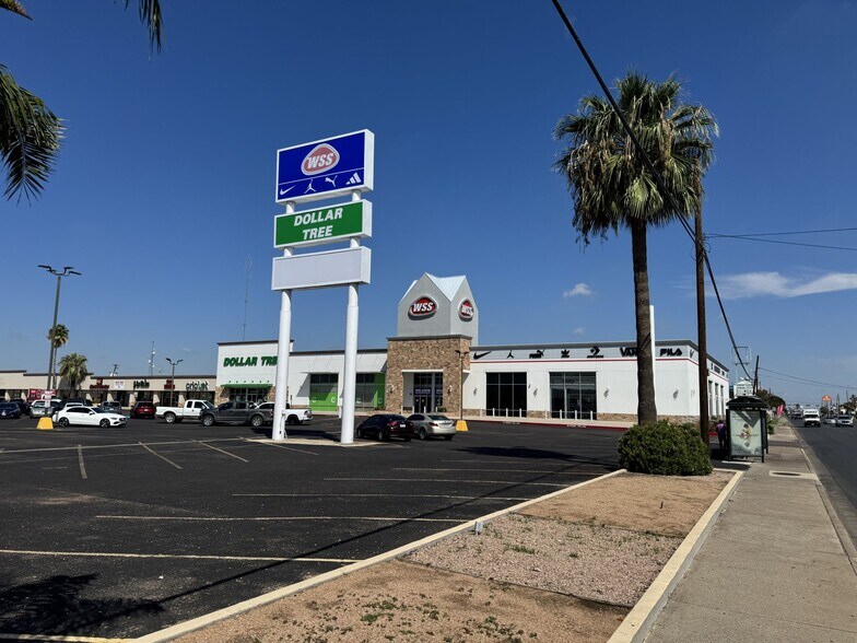 More Photos Of 4500 San Bernardo Ave, Laredo Unknown For Lease