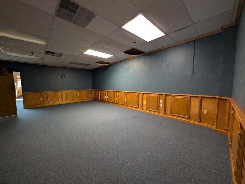 More Photos Of 2511 Fire Rd, Egg Harbor Township Light Distribution For Lease
