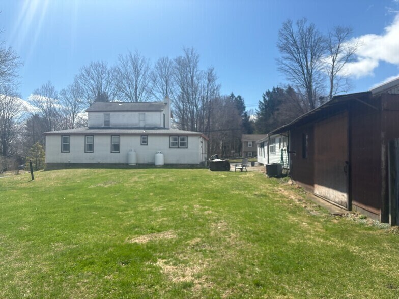 More Photos Of 52 Gillotti Rd, New Fairfield Auto Repair For Sale