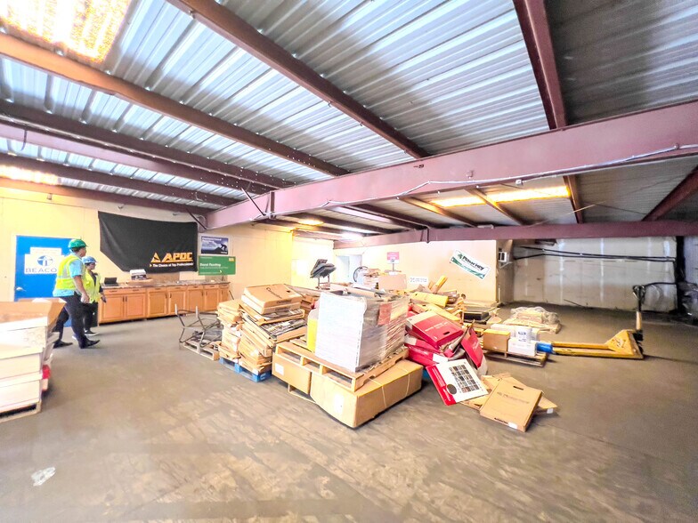 More Photos Of 2264-2276 Pahounui Dr, Honolulu Warehouse For Lease