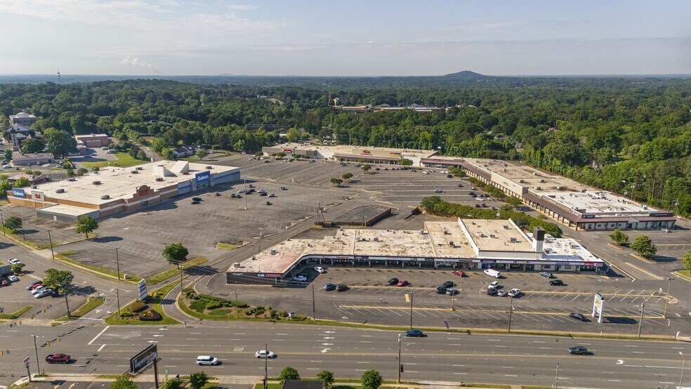 More Photos Of 1403-1493 E Franklin Blvd, Gastonia Unknown For Lease