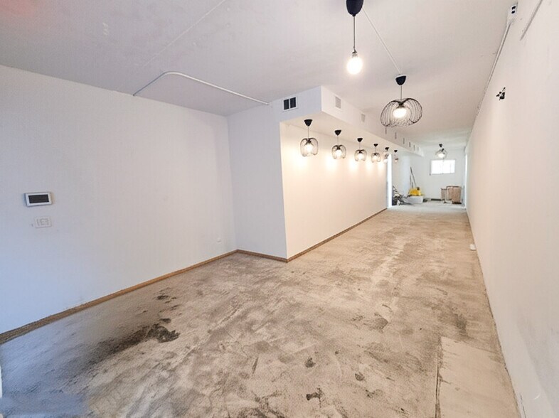 More Photos Of 2409-2411 41st Ave, Long Island City Loft Creative Space For Lease