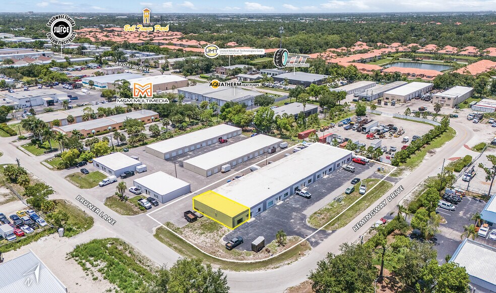 More Photos Of 1194 Hemingway Dr, Fort Myers Flex For Sale