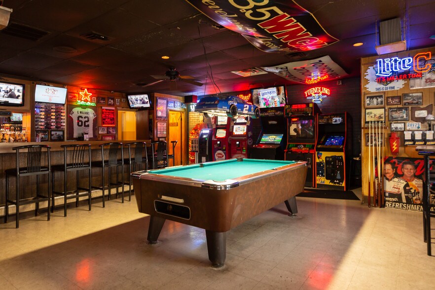 More Photos Of 6001 State Rd, Parma Restaurant For Sale