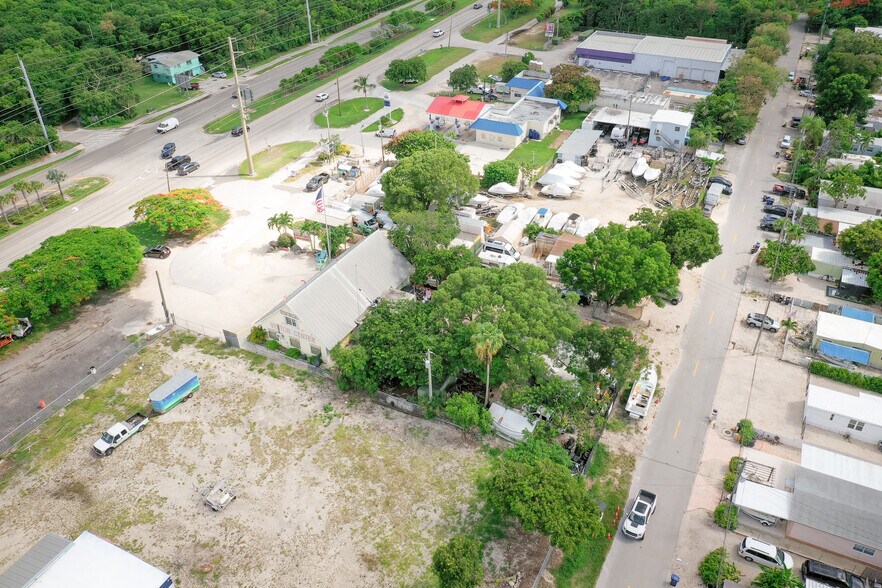 More Photos Of 106240 Overseas Hwy, Key Largo Office For Sale