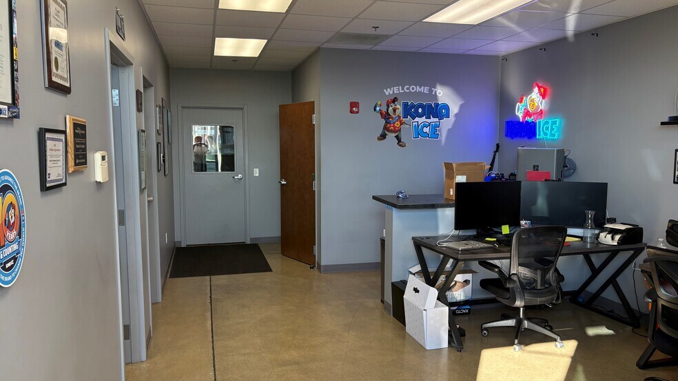 More Photos Of 4592 Dale Dr, Lafayette Industrial For Lease
