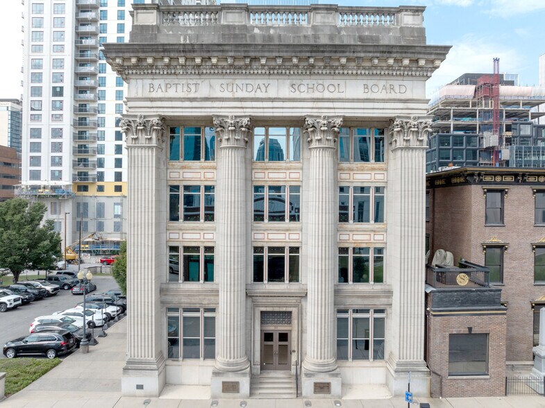 More Photos Of 161 Rosa L Parks Blvd, Nashville Office Residential For Lease