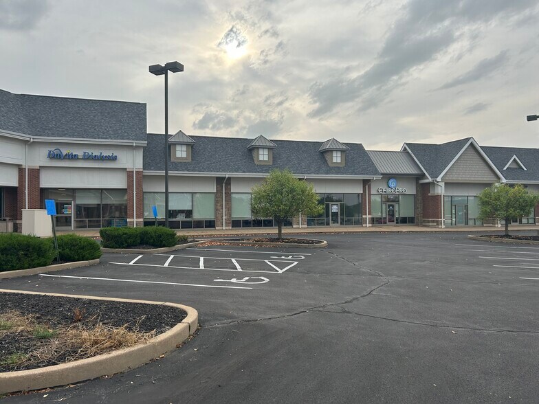 More Photos Of 405-463 Meramec Blvd, Eureka General Retail For Lease