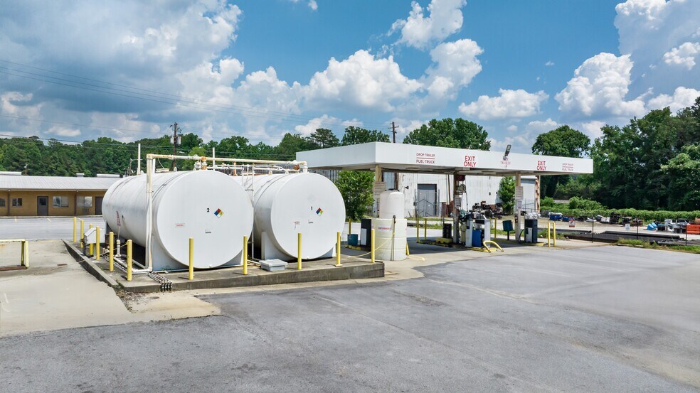 More Photos Of 2770 Peyton Rd NW, Atlanta Warehouse For Lease