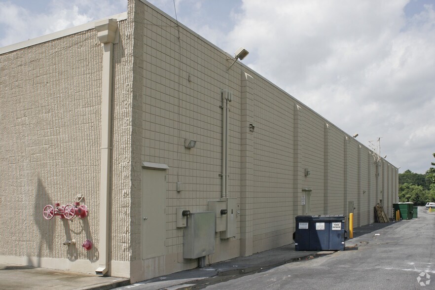 More Photos Of 1900 E Victory Dr, Savannah Unknown For Lease