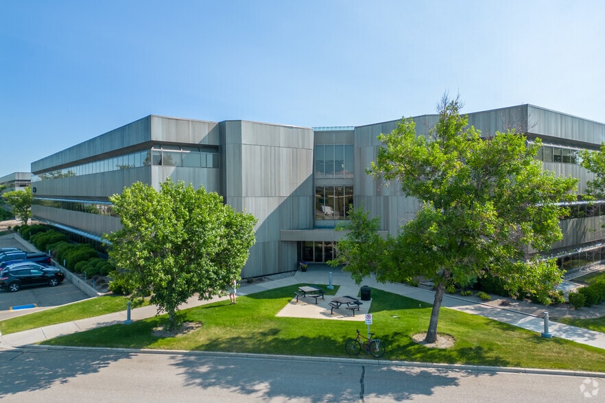 More Photos Of 6715 8th St NE, Calgary Office For Lease