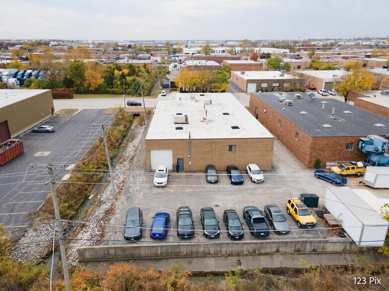 More Photos Of 1480 Howard St, Elk Grove Village Warehouse For Lease