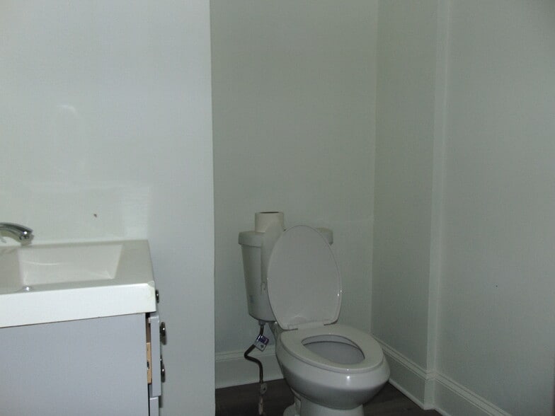 More Photos Of 6277 Memorial Dr, Stone Mountain Medical For Sale