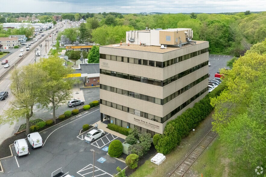 More Photos Of 1101 Worcester Rd, Framingham Office For Sale