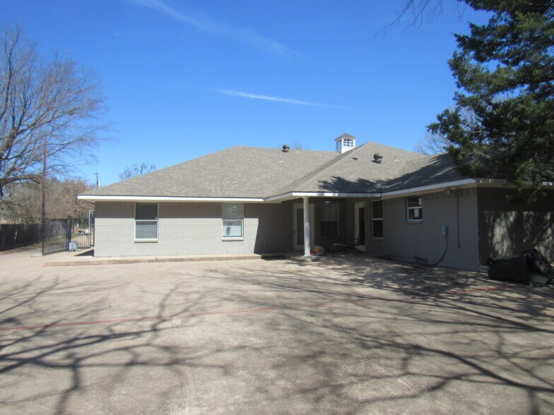 More Photos Of 4318 W Crawford St, Denison Assisted Living For Sale