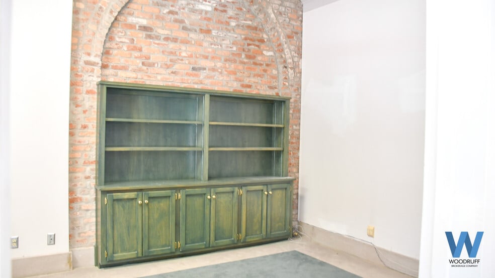 More Photos Of 1000 Broadway, Columbus Apartments For Lease