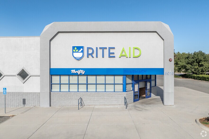More Photos Of 8015 Limonite Ave, Jurupa Valley Drugstore For Lease