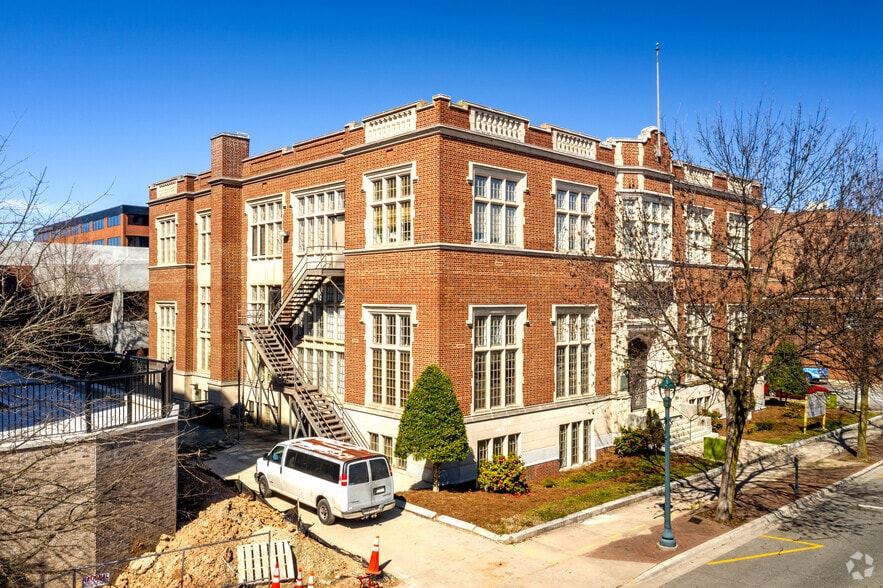 More Photos Of 330 S Greene St, Greensboro Office For Lease