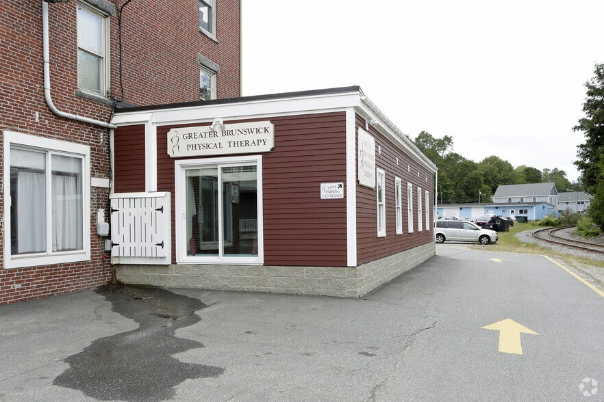 More Photos Of 101 Centre St, Bath Office For Lease