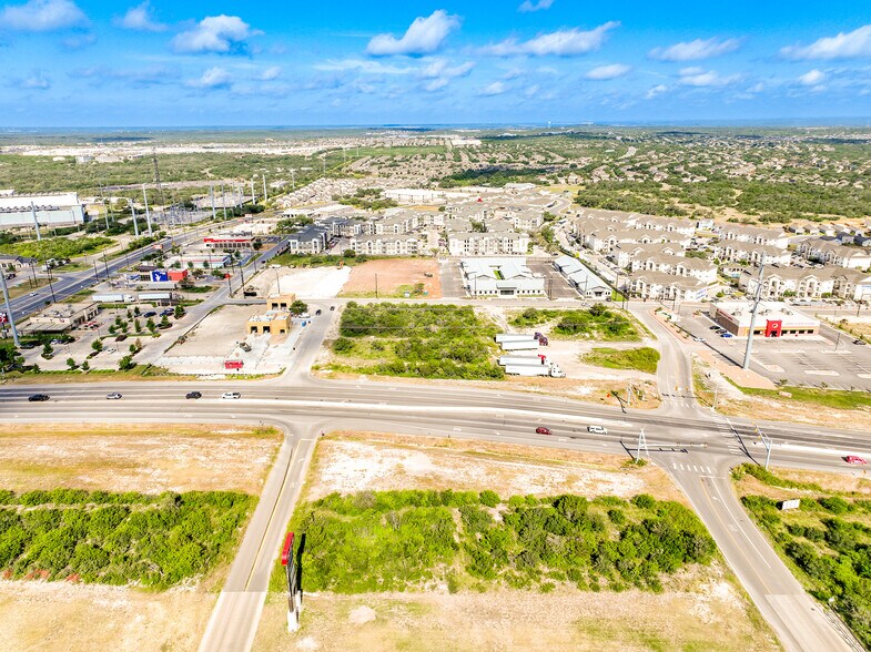 More Photos Of 211 Crossing Ave, San Antonio Office For Sale
