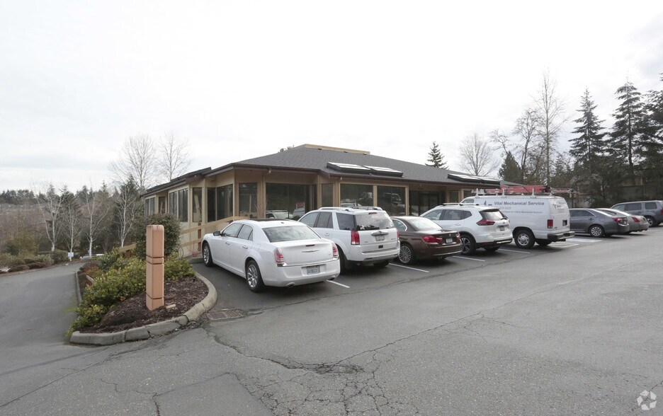 More Photos Of 14700 NE 8th St, Bellevue Medical For Lease