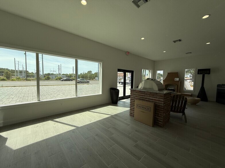 More Photos Of 2736 Land O Lakes Blvd, Land O' Lakes Storefront Retail Residential For Sale