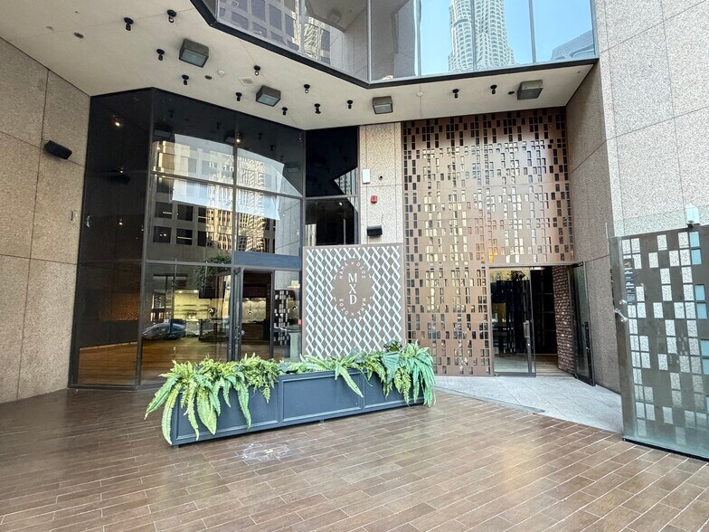 More Photos Of 800 W 6th St, Los Angeles Office For Lease