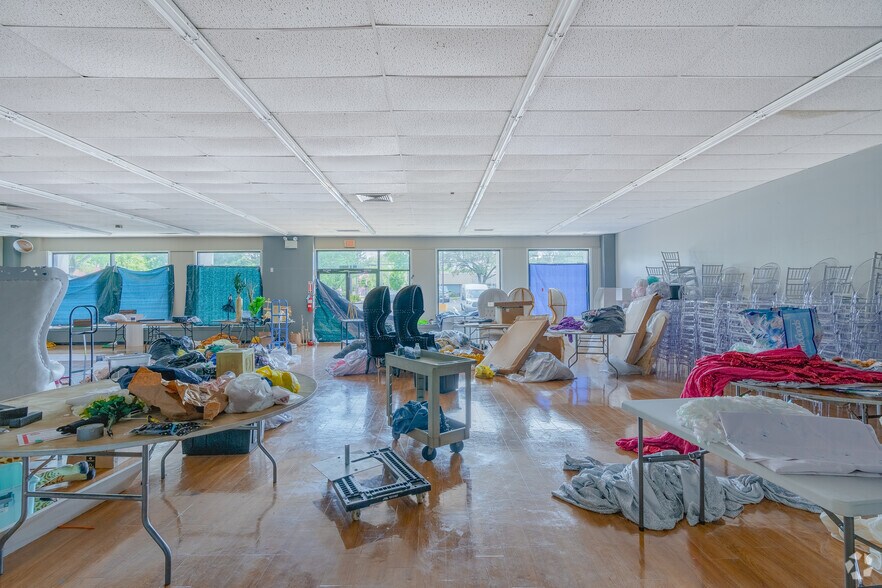 More Photos Of 76 W Landis Ave, Vineland Storefront Retail Office For Sale