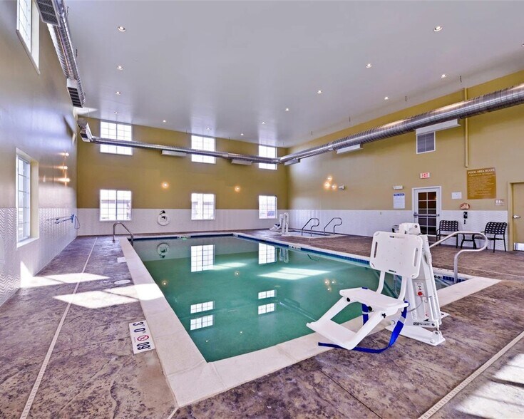 More Photos Of 413 Port View Dr, Harrisburg Hotel For Sale