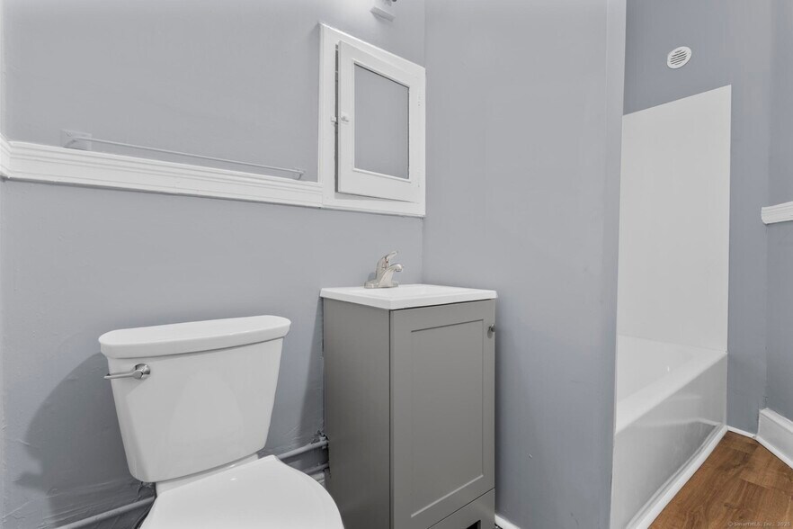 More Photos Of 36-38 School St, Hartford Apartments For Sale