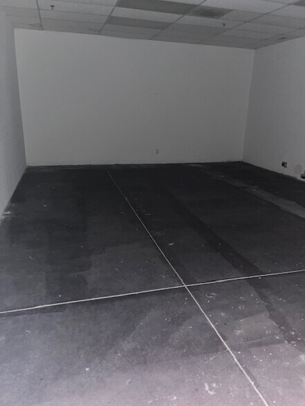 More Photos Of 2982 N Alma School Rd, Chandler General Retail For Lease
