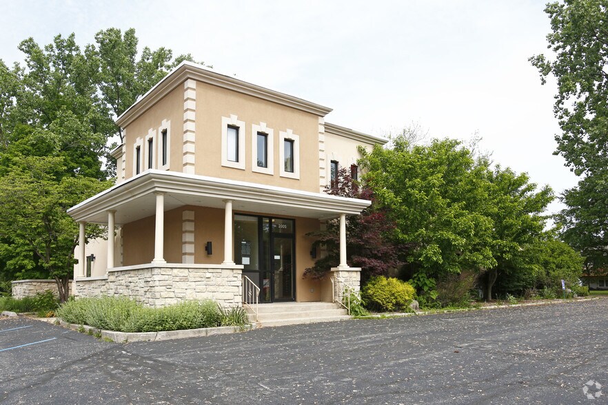 Primary Photo Of 2005 N Valparaiso St, Valparaiso Coworking Space