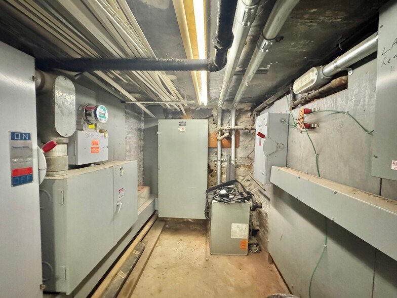 More Photos Of 103 Havemeyer St, Brooklyn Apartments For Sale