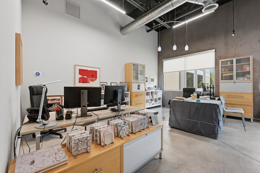 More Photos Of 8495 Redwood Creek Ln, San Diego Manufacturing For Sale