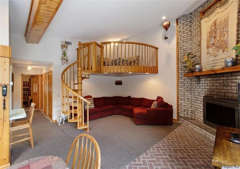 More Photos Of 218 NY-296, Windham Hotel For Sale