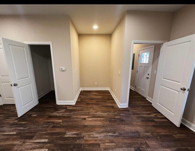 More Photos Of 109 E Highfill Ave, Liberty Apartments For Sale