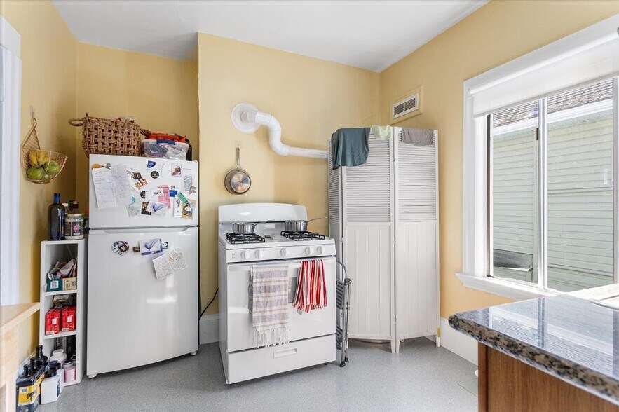 More Photos Of 3110 California St, Berkeley Multifamily For Sale