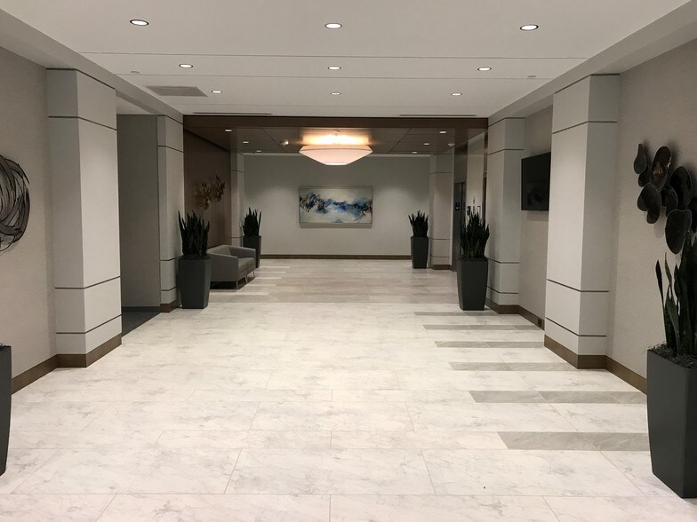 More Photos Of 3515 Glenwood Ave, Raleigh Office For Lease