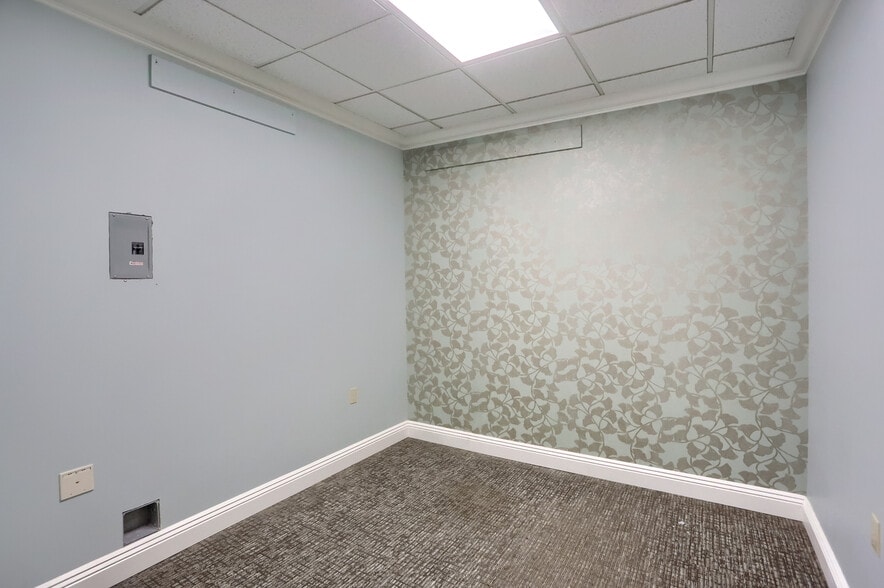 More Photos Of 744 Shenango Rd, Beaver Falls Medical For Lease