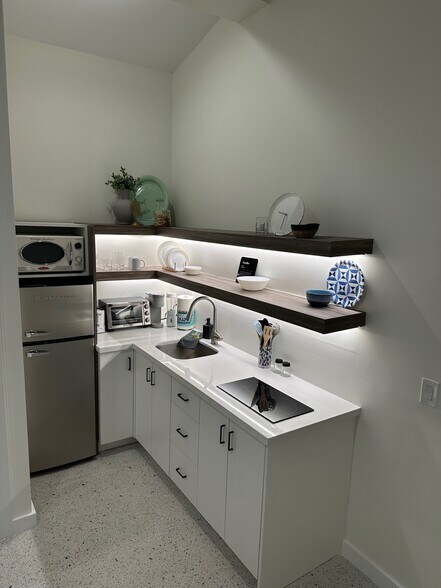 More Photos Of 351 NE 7th Ave, Delray Beach Apartments For Sale